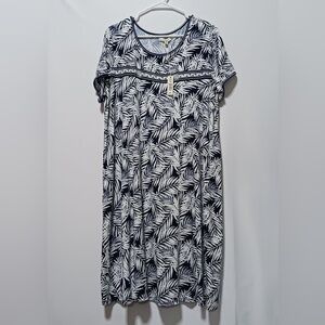 NWOT Max Studio Dark Blue and White Palm Leaves Pattern Shirt Sleeve Dress